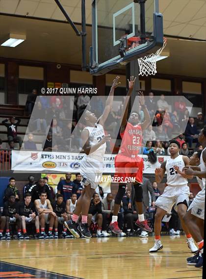 Thumbnail 2 in Evanston vs Homewood-Flossmoor (War on the Shore) photogallery.