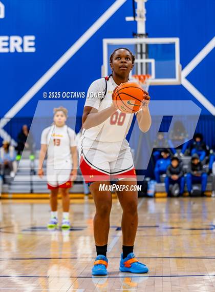 Thumbnail 1 in Catholic vs Elizabeth Seton (The St. James MLK Classic) photogallery.