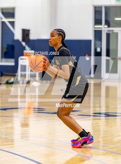 Thumbnail 1 in Catholic vs Elizabeth Seton (The St. James MLK Classic) photogallery.