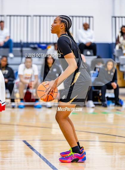 Thumbnail 2 in Catholic vs Elizabeth Seton (The St. James MLK Classic) photogallery.
