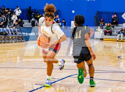 Thumbnail 1 in Catholic vs Elizabeth Seton (The St. James MLK Classic) photogallery.