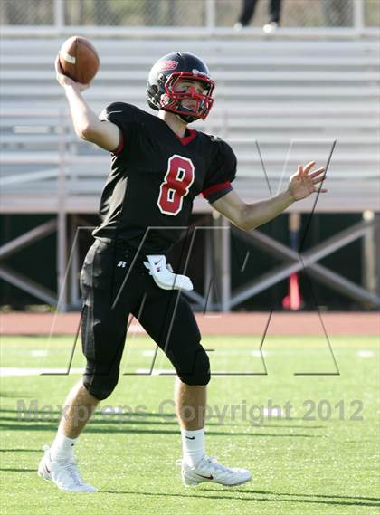 Thumbnail 2 in St. Sebastion's vs. King Low Heywood Thomas (NEPSAC Art Valicenti Bowl) photogallery.