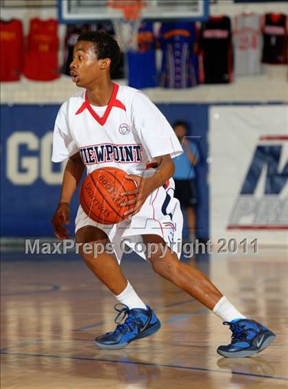 Thumbnail 2 in Ponderosa vs. Viewpoint (MaxPreps Holiday Classic) photogallery.