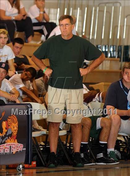 Thumbnail 3 in Ponderosa vs. Viewpoint (MaxPreps Holiday Classic) photogallery.