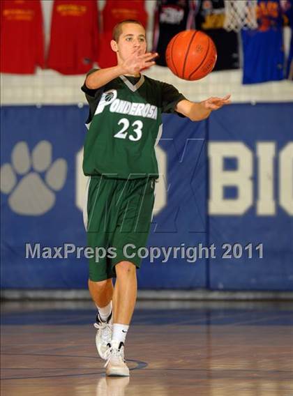 Thumbnail 2 in Ponderosa vs. Viewpoint (MaxPreps Holiday Classic) photogallery.