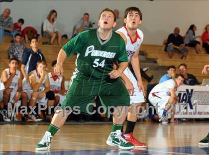 Thumbnail 3 in Ponderosa vs. Viewpoint (MaxPreps Holiday Classic) photogallery.