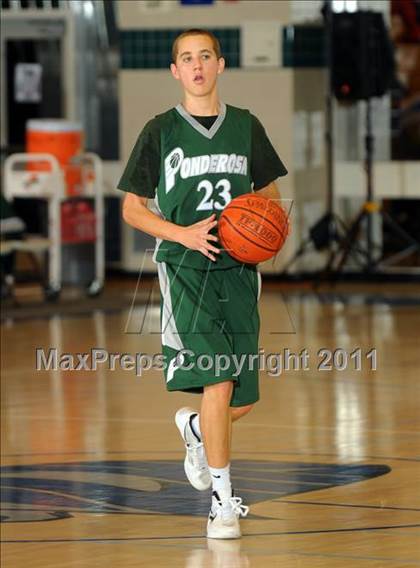 Thumbnail 1 in Ponderosa vs. Viewpoint (MaxPreps Holiday Classic) photogallery.