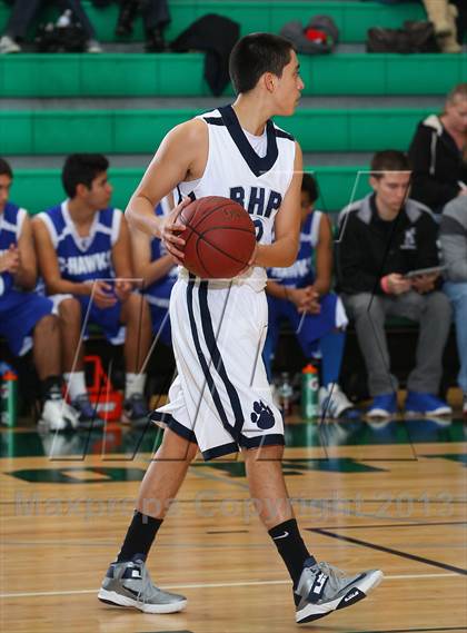 Thumbnail 3 in California Lutheran vs. Rolling Hills Prep photogallery.