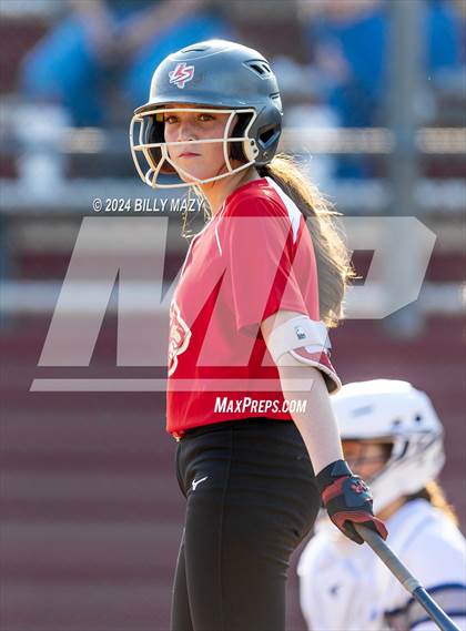 Thumbnail 3 in College Park @ Caney Creek photogallery.