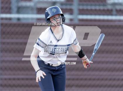 Thumbnail 3 in College Park @ Caney Creek photogallery.