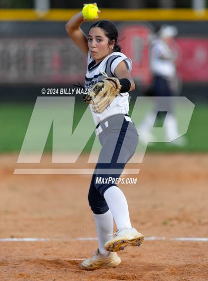 Thumbnail 1 in College Park @ Caney Creek photogallery.