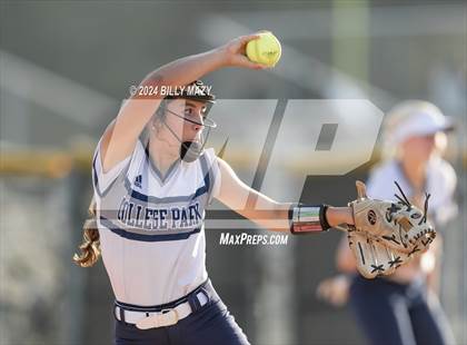 Thumbnail 2 in College Park @ Caney Creek photogallery.