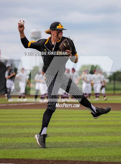 Thumbnail 3 in Malakoff vs. Troy (UIL 3A Quarterfinals) photogallery.