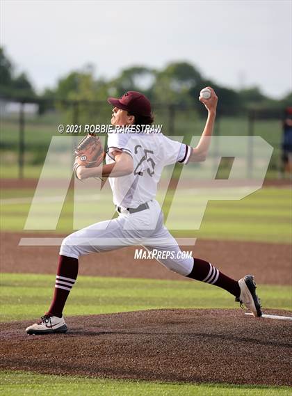 Thumbnail 1 in Malakoff vs. Troy (UIL 3A Quarterfinals) photogallery.