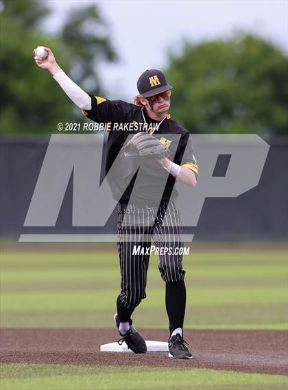 Thumbnail 3 in Malakoff vs. Troy (UIL 3A Quarterfinals) photogallery.