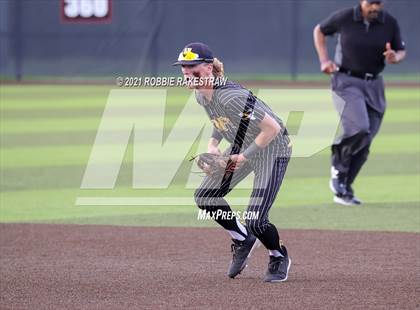 Thumbnail 2 in Malakoff vs. Troy (UIL 3A Quarterfinals) photogallery.