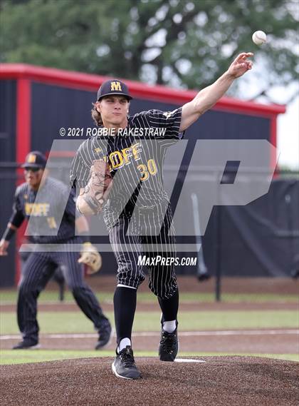 Thumbnail 2 in Malakoff vs. Troy (UIL 3A Quarterfinals) photogallery.