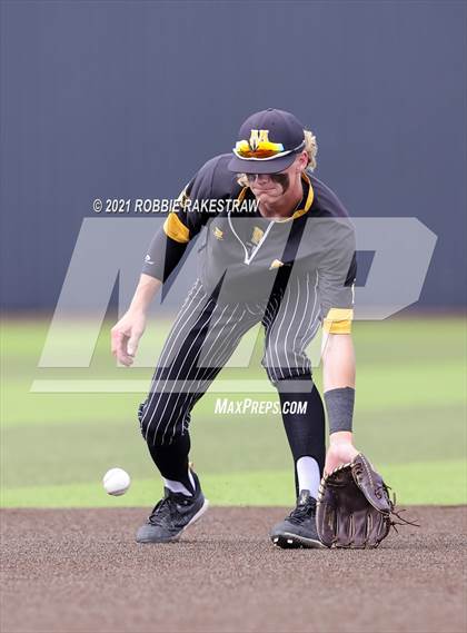 Thumbnail 2 in Malakoff vs. Troy (UIL 3A Quarterfinals) photogallery.