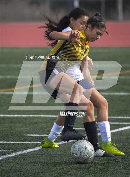 Thumbnail 2 in Cabrillo vs. Calvary Chapel (Best of the West Tournament) photogallery.