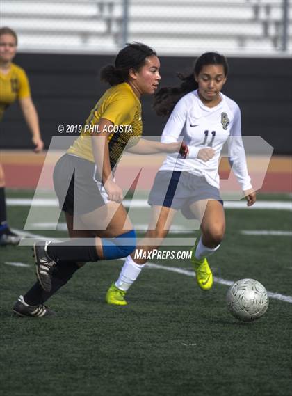 Thumbnail 2 in Cabrillo vs. Calvary Chapel (Best of the West Tournament) photogallery.