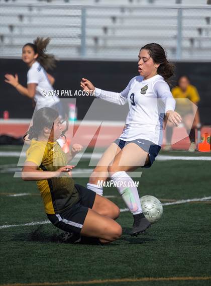Thumbnail 2 in Cabrillo vs. Calvary Chapel (Best of the West Tournament) photogallery.