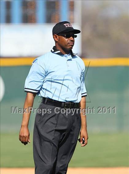 Thumbnail 2 in Mesquite vs. Cedar Hill ( Grand Prairie Classic ) photogallery.