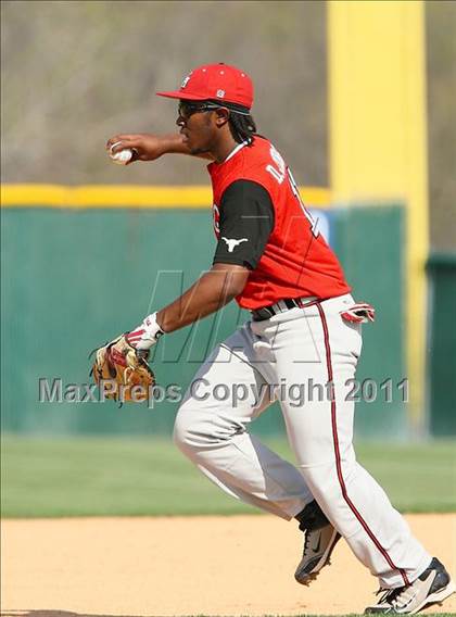 Thumbnail 1 in Mesquite vs. Cedar Hill ( Grand Prairie Classic ) photogallery.