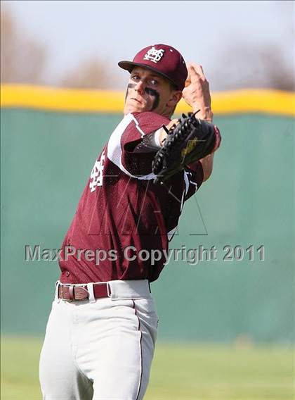 Thumbnail 2 in Mesquite vs. Cedar Hill ( Grand Prairie Classic ) photogallery.