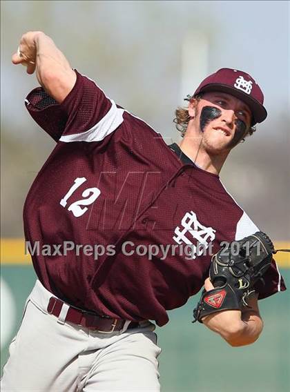 Thumbnail 2 in Mesquite vs. Cedar Hill ( Grand Prairie Classic ) photogallery.