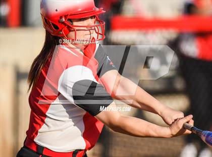 Thumbnail 3 in Lorena vs. West  photogallery.