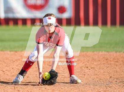 Thumbnail 1 in Lorena vs. West  photogallery.