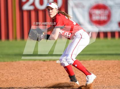 Thumbnail 2 in Lorena vs. West  photogallery.