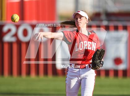 Thumbnail 3 in Lorena vs. West  photogallery.