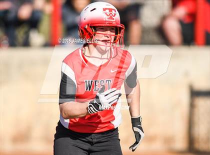 Thumbnail 2 in Lorena vs. West  photogallery.
