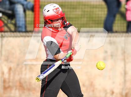 Thumbnail 1 in Lorena vs. West  photogallery.