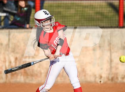 Thumbnail 3 in Lorena vs. West  photogallery.