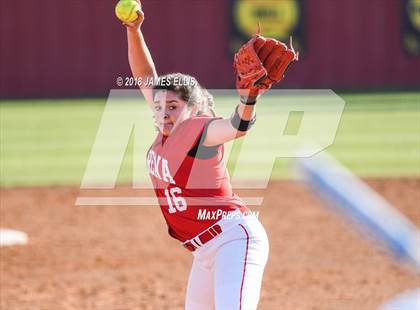 Thumbnail 1 in Lorena vs. West  photogallery.