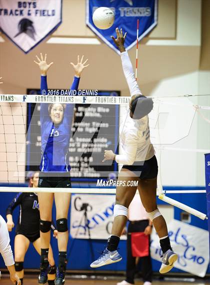 Thumbnail 2 in Frontier vs Bullard (CIF CS 1st Round) photogallery.