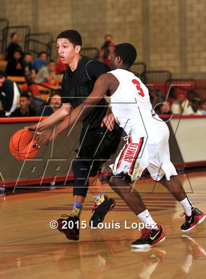 Thumbnail 2 in Chino Hills vs. Westchester (Nike Extravaganza) photogallery.