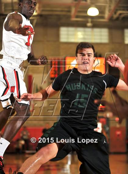 Thumbnail 2 in Chino Hills vs. Westchester (Nike Extravaganza) photogallery.