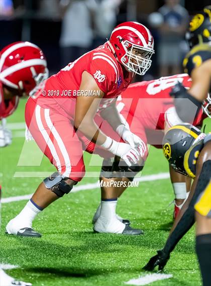 Thumbnail 1 in St. Frances Academy vs. Mater Dei (Trinity League vs. USA Showcase) photogallery.