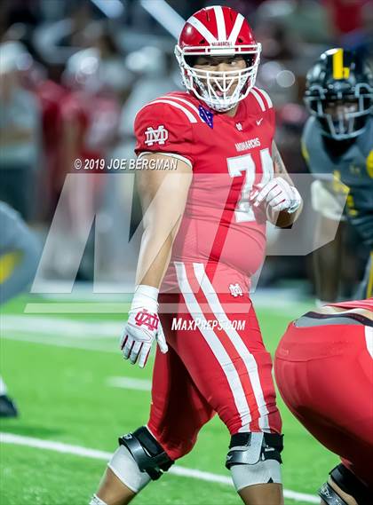 Thumbnail 3 in St. Frances Academy vs. Mater Dei (Trinity League vs. USA Showcase) photogallery.