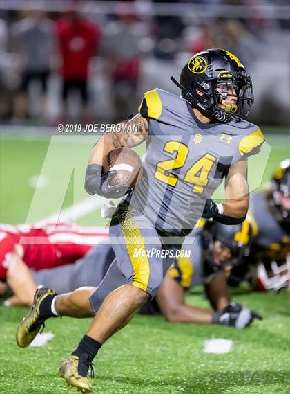 Thumbnail 3 in St. Frances Academy vs. Mater Dei (Trinity League vs. USA Showcase) photogallery.