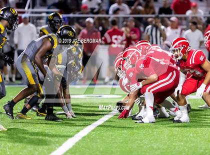 Thumbnail 2 in St. Frances Academy vs. Mater Dei (Trinity League vs. USA Showcase) photogallery.