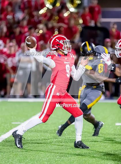 Thumbnail 1 in St. Frances Academy vs. Mater Dei (Trinity League vs. USA Showcase) photogallery.