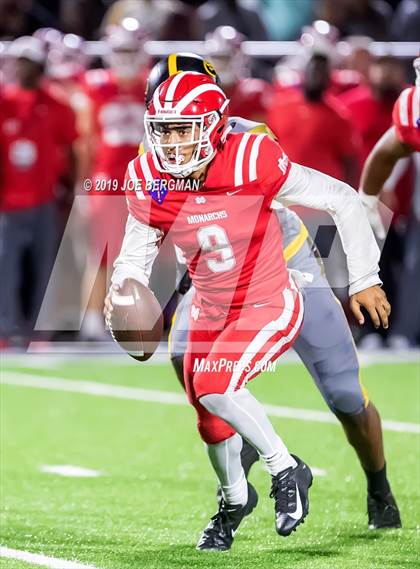 Thumbnail 3 in St. Frances Academy vs. Mater Dei (Trinity League vs. USA Showcase) photogallery.