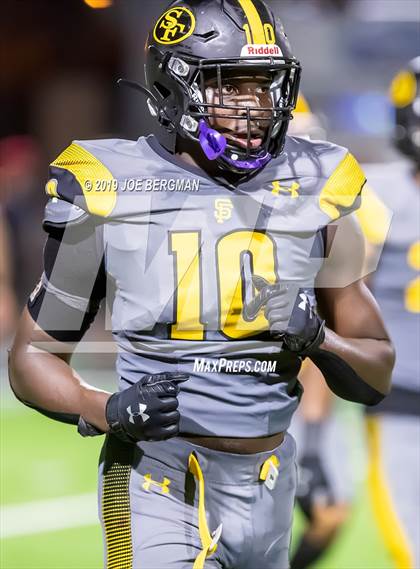 Thumbnail 3 in St. Frances Academy vs. Mater Dei (Trinity League vs. USA Showcase) photogallery.