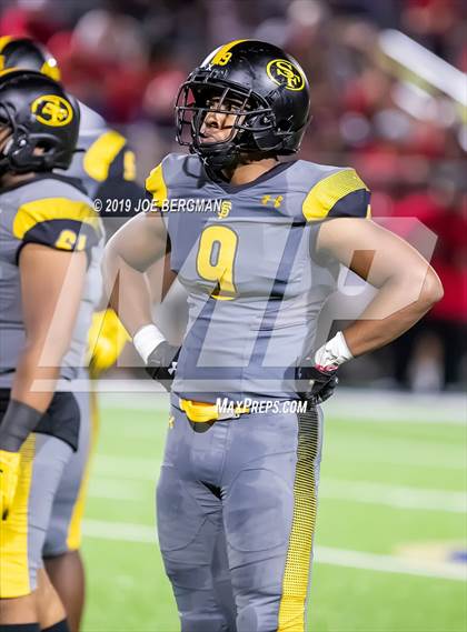Thumbnail 2 in St. Frances Academy vs. Mater Dei (Trinity League vs. USA Showcase) photogallery.