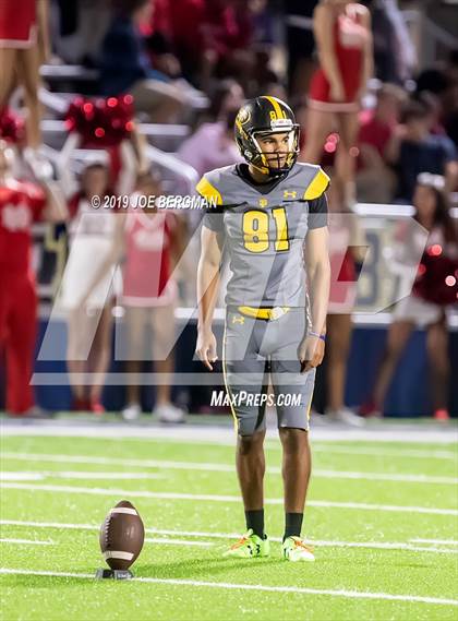 Thumbnail 2 in St. Frances Academy vs. Mater Dei (Trinity League vs. USA Showcase) photogallery.