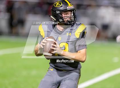 Thumbnail 2 in St. Frances Academy vs. Mater Dei (Trinity League vs. USA Showcase) photogallery.